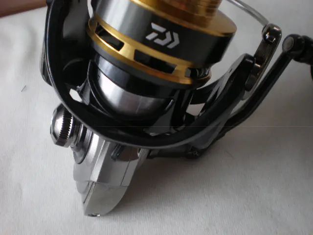 ダイワ 15 バデル4000 ダイワ(DAIWA) スピニングリール 15 バデル 4000(2015モデル