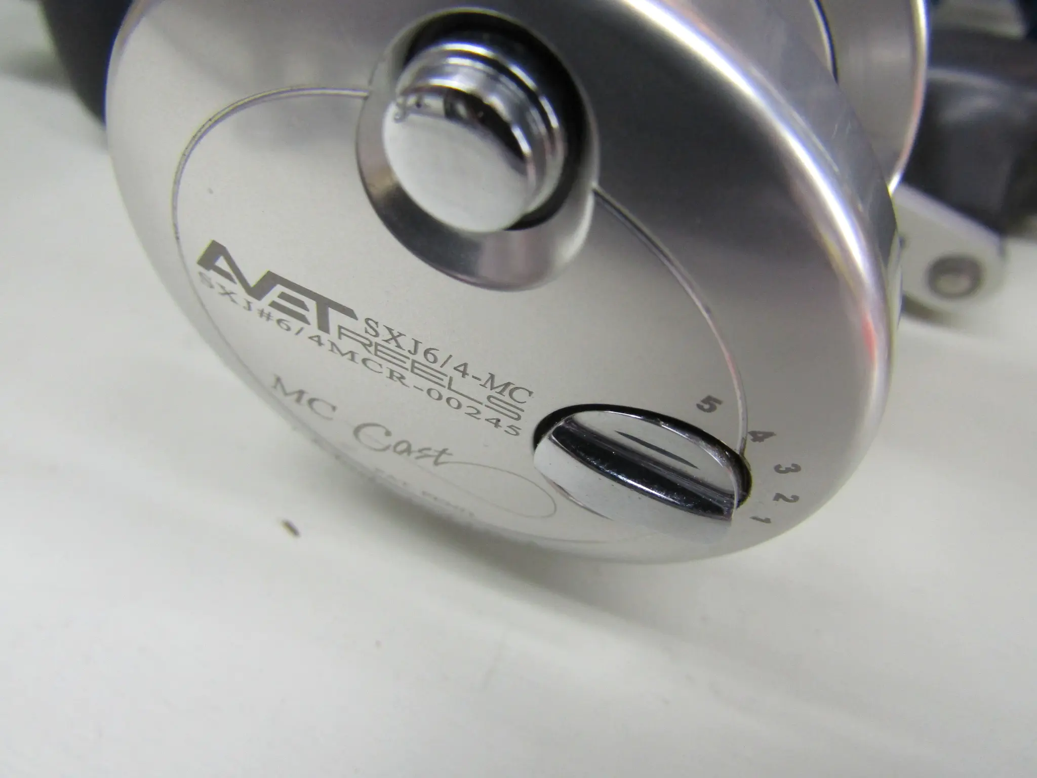 アベットSX64MC シルバー