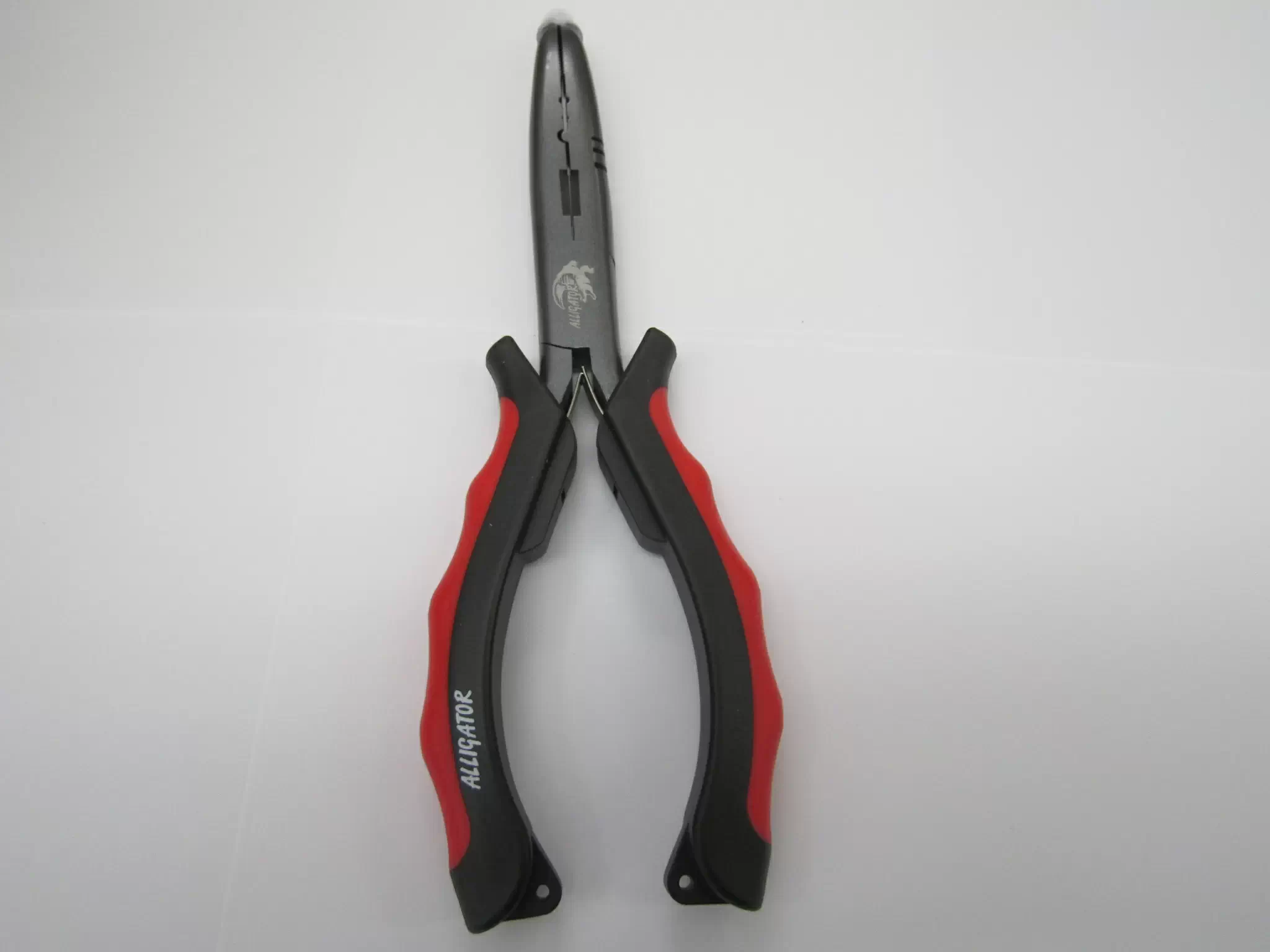 アリゲータープライヤーベント